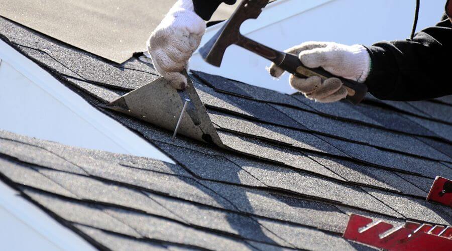 Professional gutter cleaning in Glenmont, OH