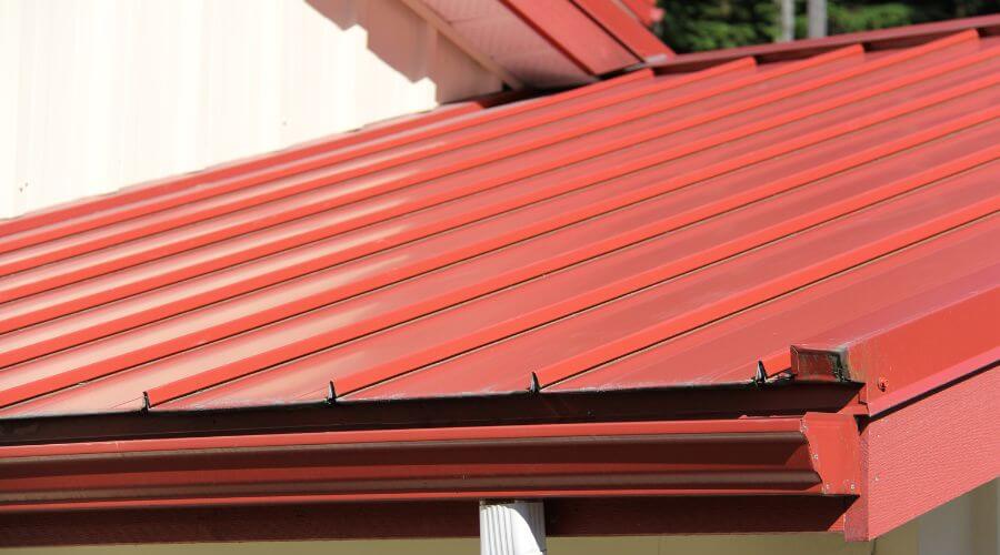 Professional gutter cleaning services in Glenmont, OH